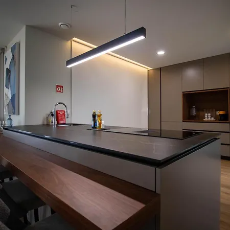 فيلة Luxury Modern With Private Pool - Sol Poente فيلا فيرد