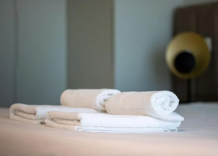 With Pool - Sol Poente *