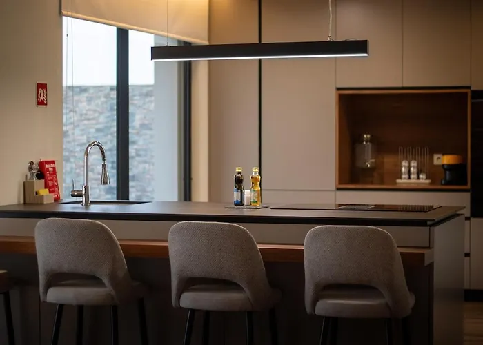 With Pool - Sol Poente